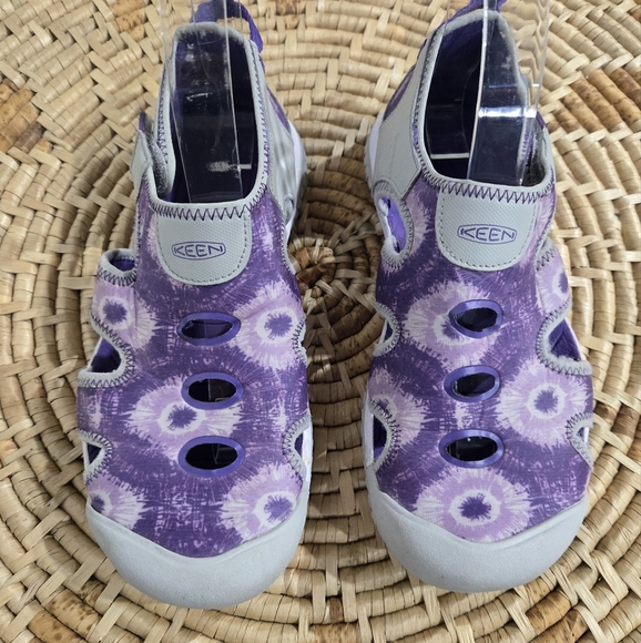 Keen Stingray Purple Tie Dye Closed Toe Water Shoes 5 - Picture 2 of 7